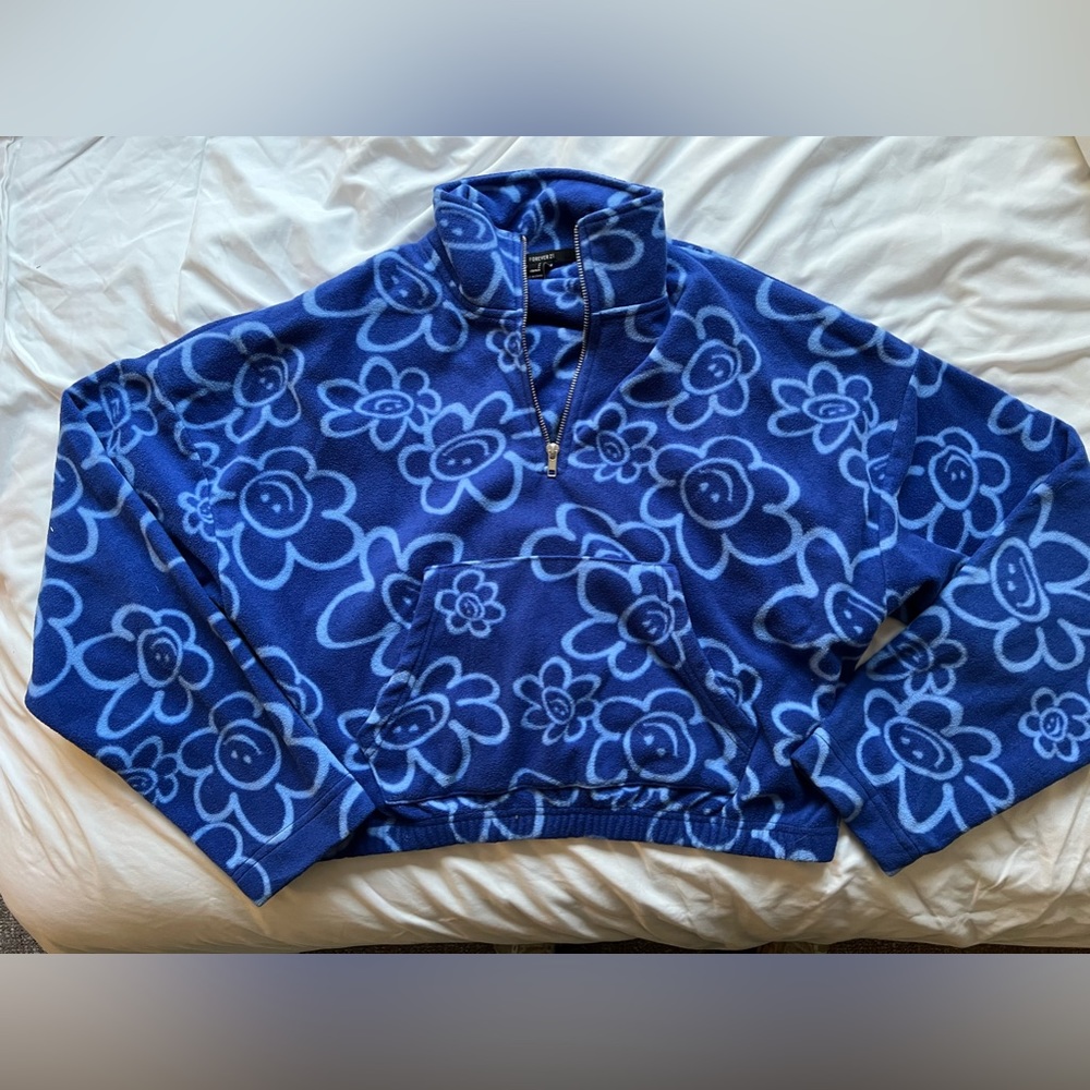 Super cute quarter-zip fleece